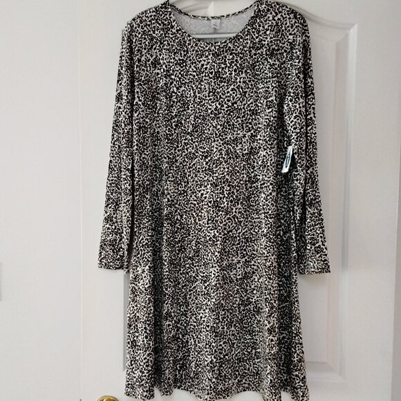 Old Navy Dresses & Skirts - Jersey-Knit Long-Sleeve Swing Dress for Women NWT